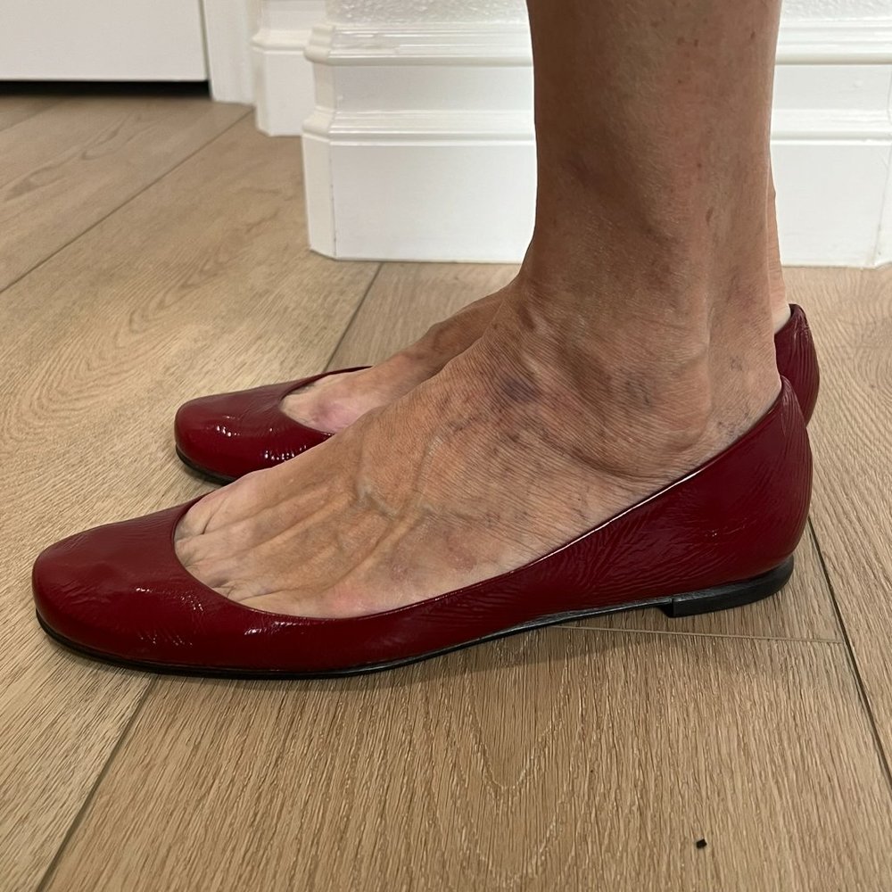 Blue/Red leather flats made in UAE collectible closing ceremony 2002 - Picture 4 of 9